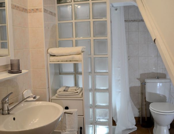 Salle de bain et toilettes